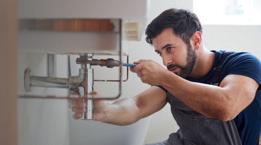 Expert burst pipe repair services in Hammond, OR